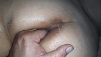 Fist anal et vaginal détendu