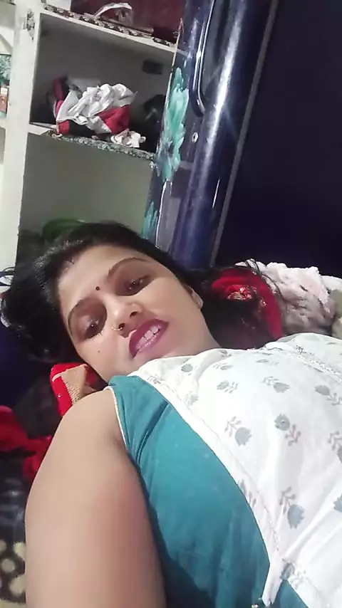 Desi girl first time  video part 1
Desi girl first time  video part 1