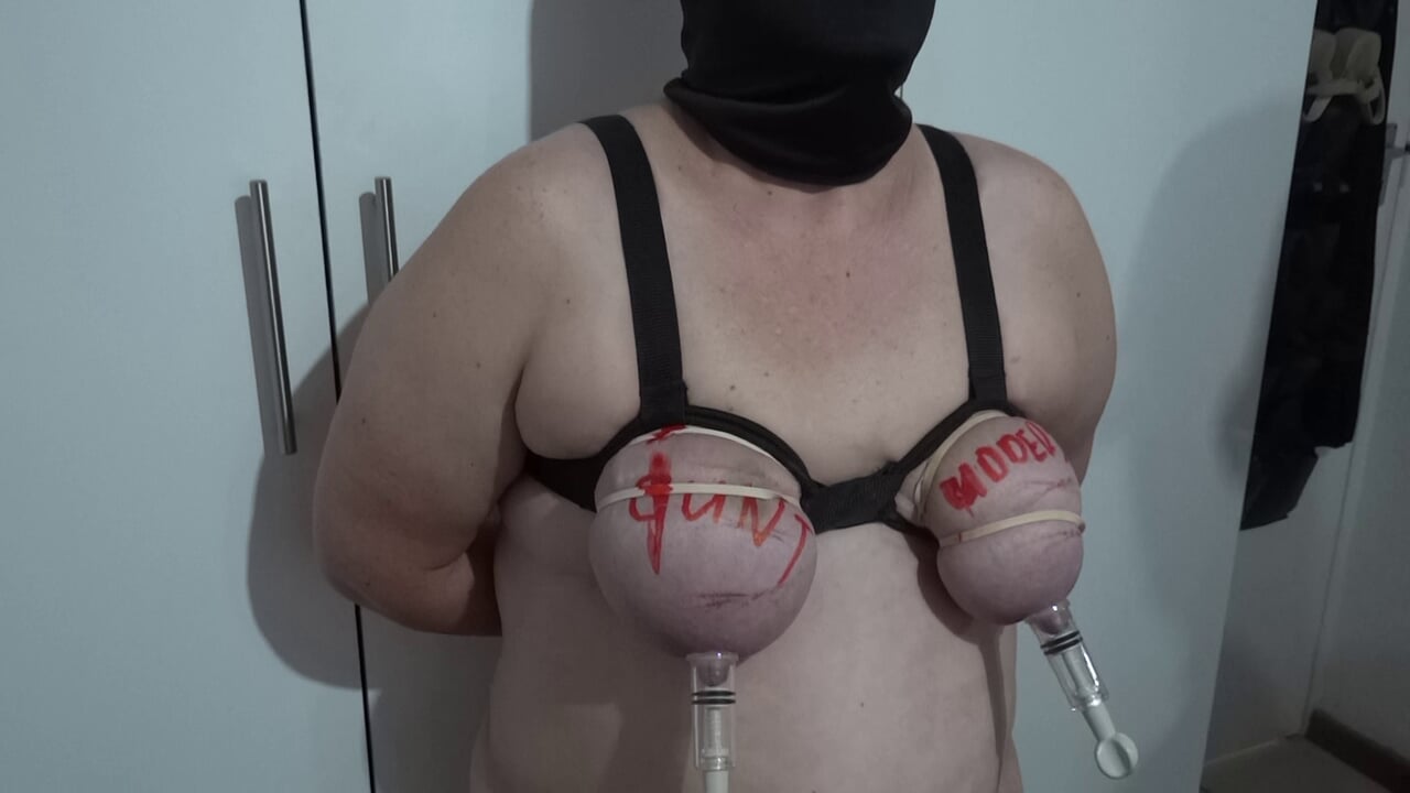 MaskedKinky - Tit torture for his pleasure
MaskedKinky - Tit torture for his pleasure