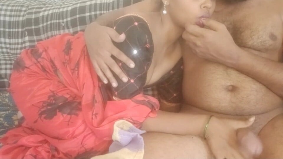 Hot Bhabhi Ko Ghar Bulkar Pella
Hot Bhabhi Ko Ghar Bulkar Pella