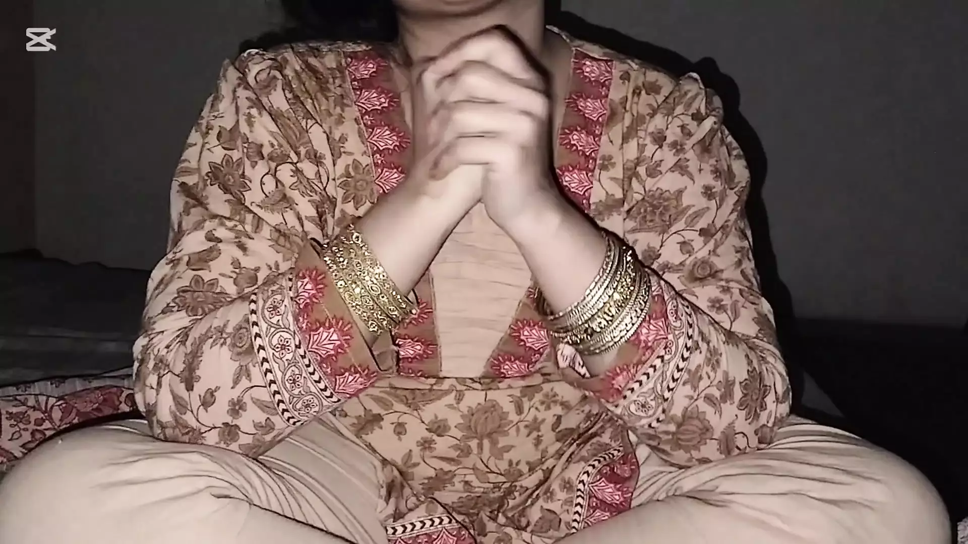 Pakistani Hira butt ghar aagai Choodwane🥵