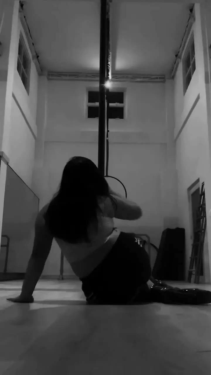 Filipina Asian Pole Dancing With High Heels