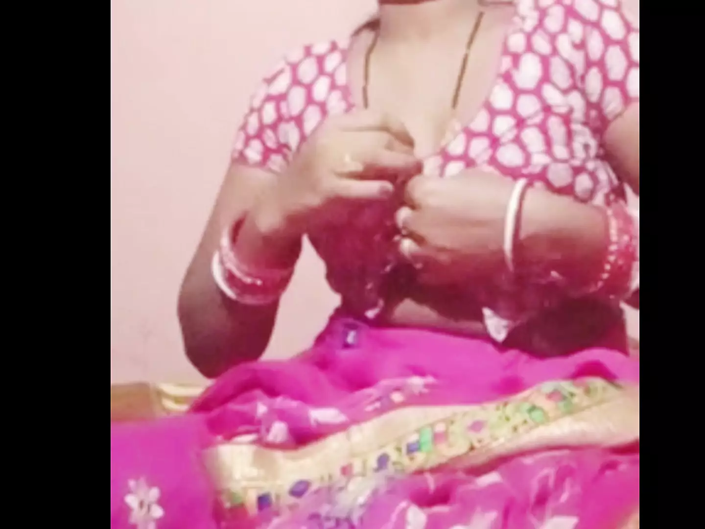 Desi Hot Bhabhi Show