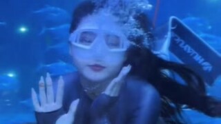 Underwater Asian Girls