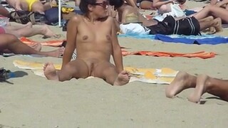 Beach Voyeur