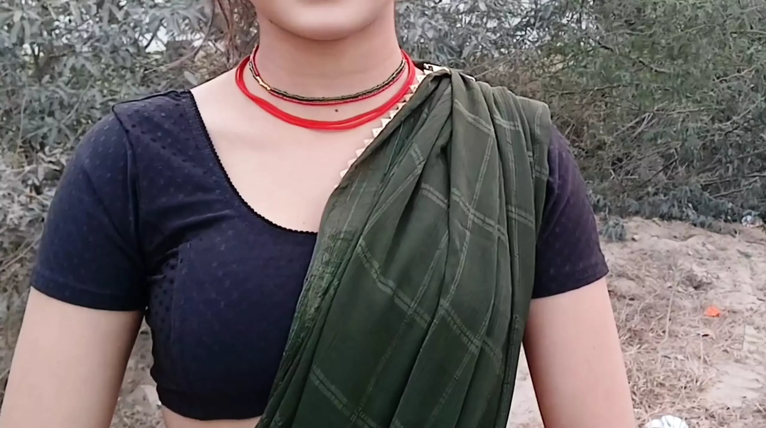 Help starger bhabhi and fuck there house ????