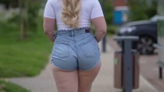 Bubble Booty Blonde Pawg