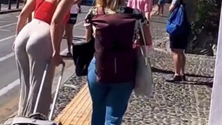 INSANE cheeks jiggle CANDID