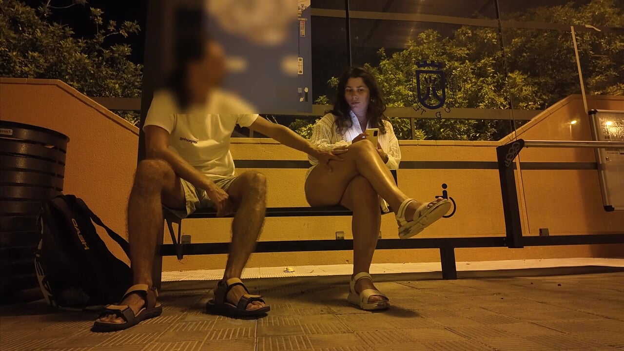 Stranger Seduced a Milf at a Bus Stop. Outdoor sex