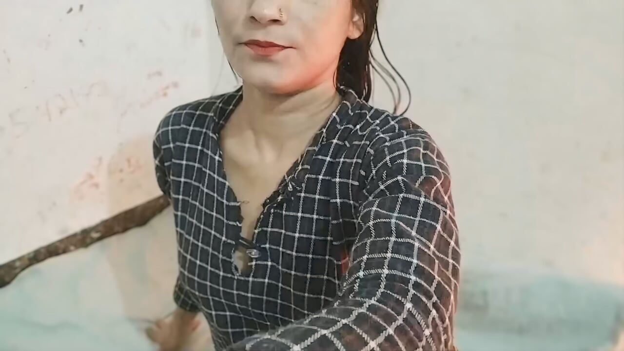 Bhabhi ne darji ko apni chut dikhai