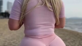 Bubble Booty Blonde Pawg