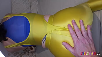 SpandexQueen sucks dick, comes hard and jerks him off on her yellow spandex body