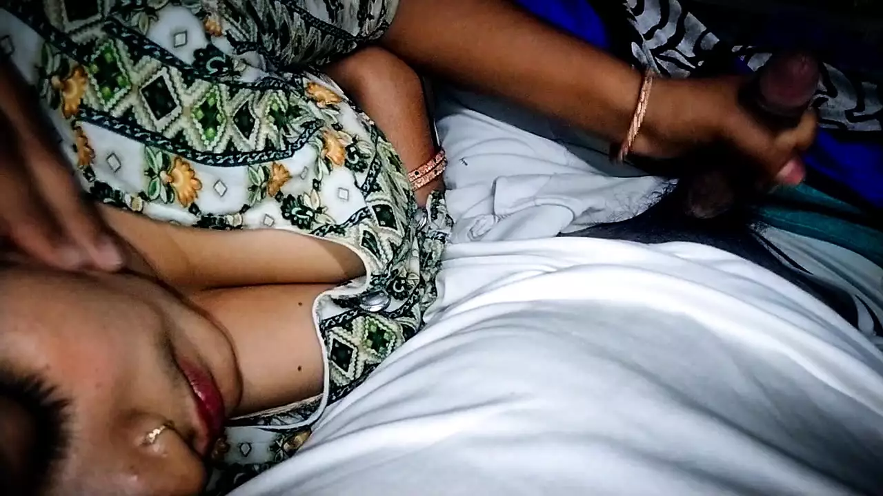 The brother-in-law fucked the Indian Bhabhi a lot at night