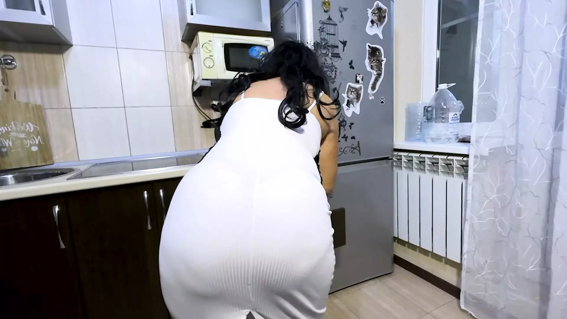 Stepmom in the kitchen wanted to feed her stepson, but she took a dick in her mouth and he fucked her in a big ass