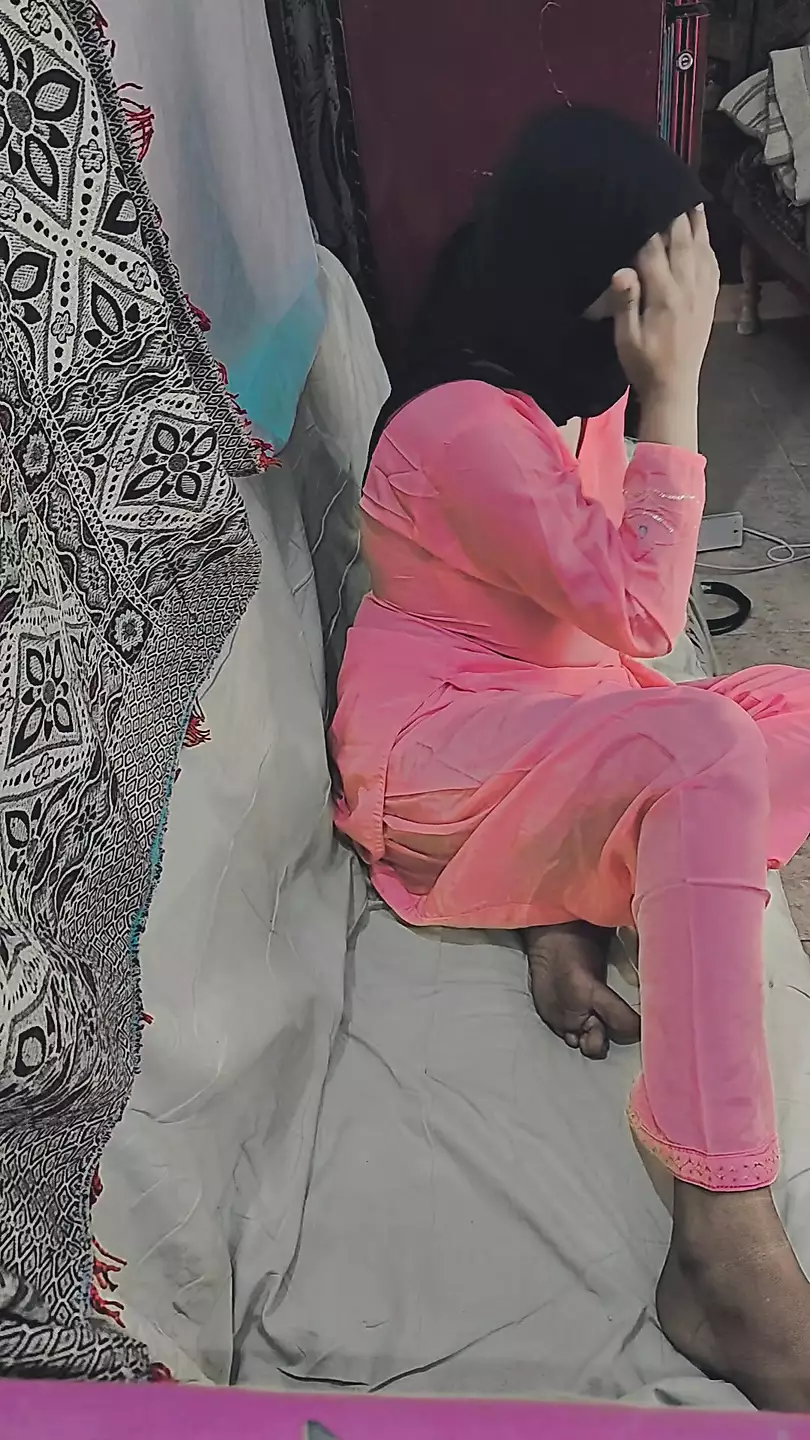 RIMSHA BHABHI FINGERING AND OIL MASSAGE