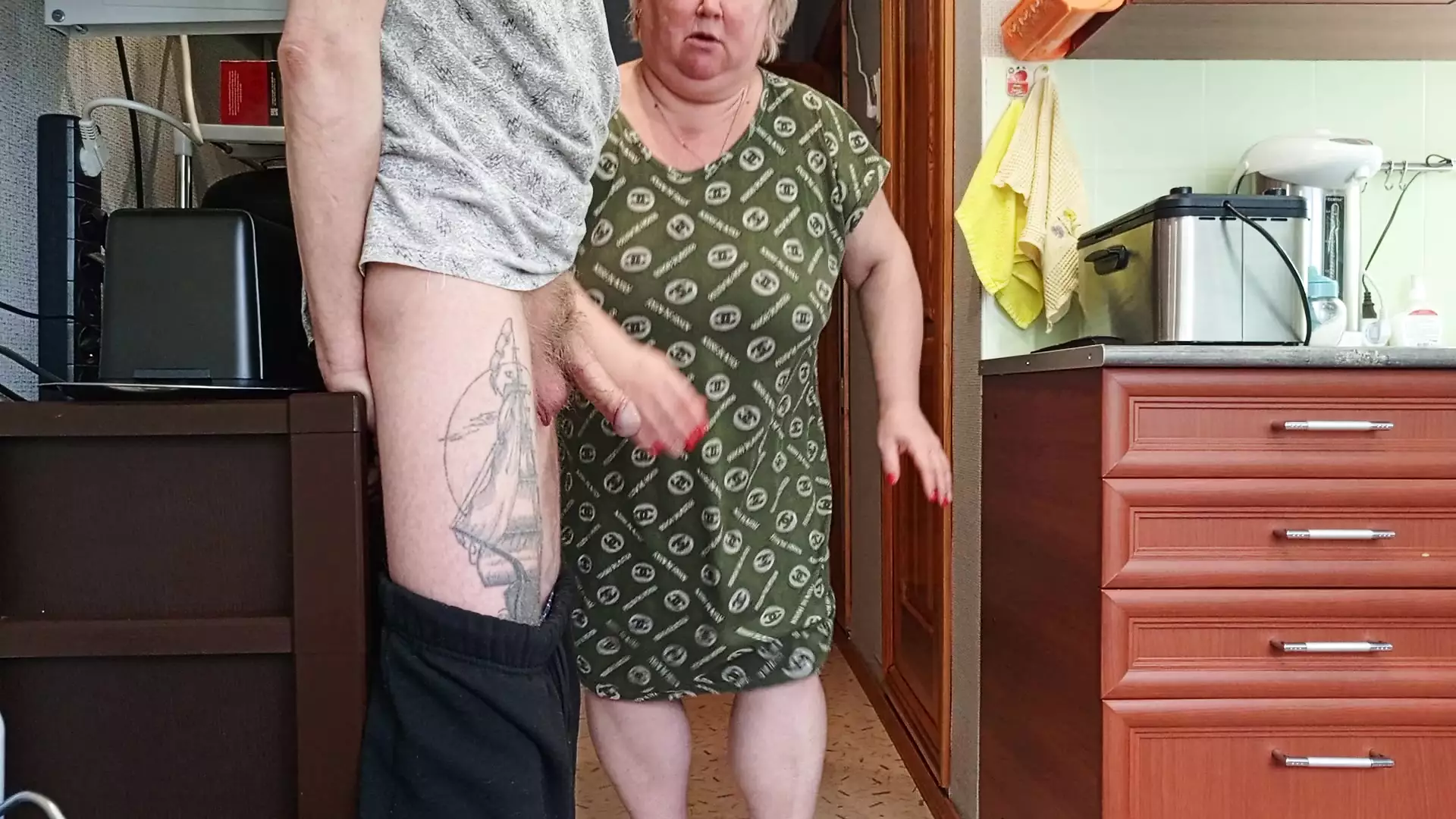 Mother-in-law has a mouthful of cum after jerking off and blowjob