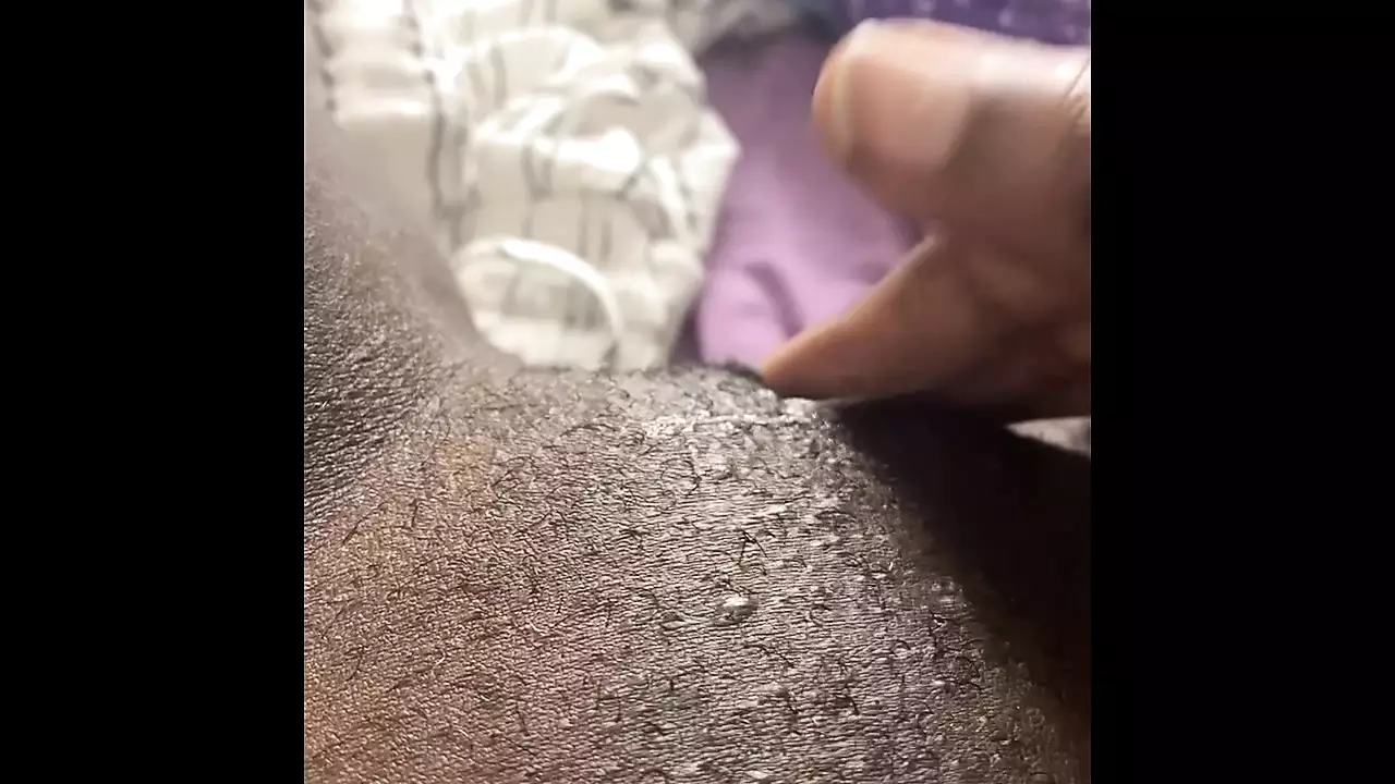 Whoreney gurl fingering n rubbin on juicy tight fat pretty pussy