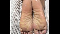 Very moist smelly soles cumshot