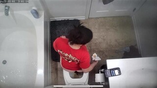 Spy girlfriend pooping