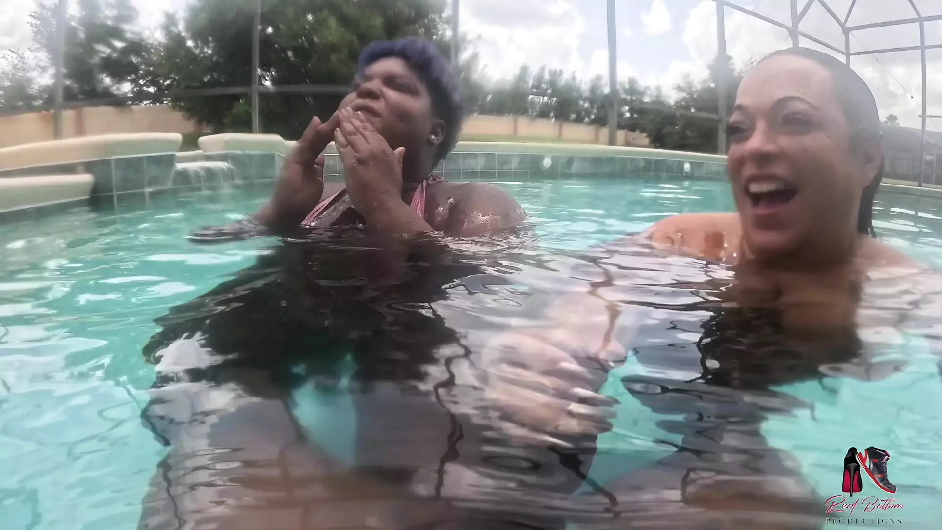 Underwater Blowjob Threesome