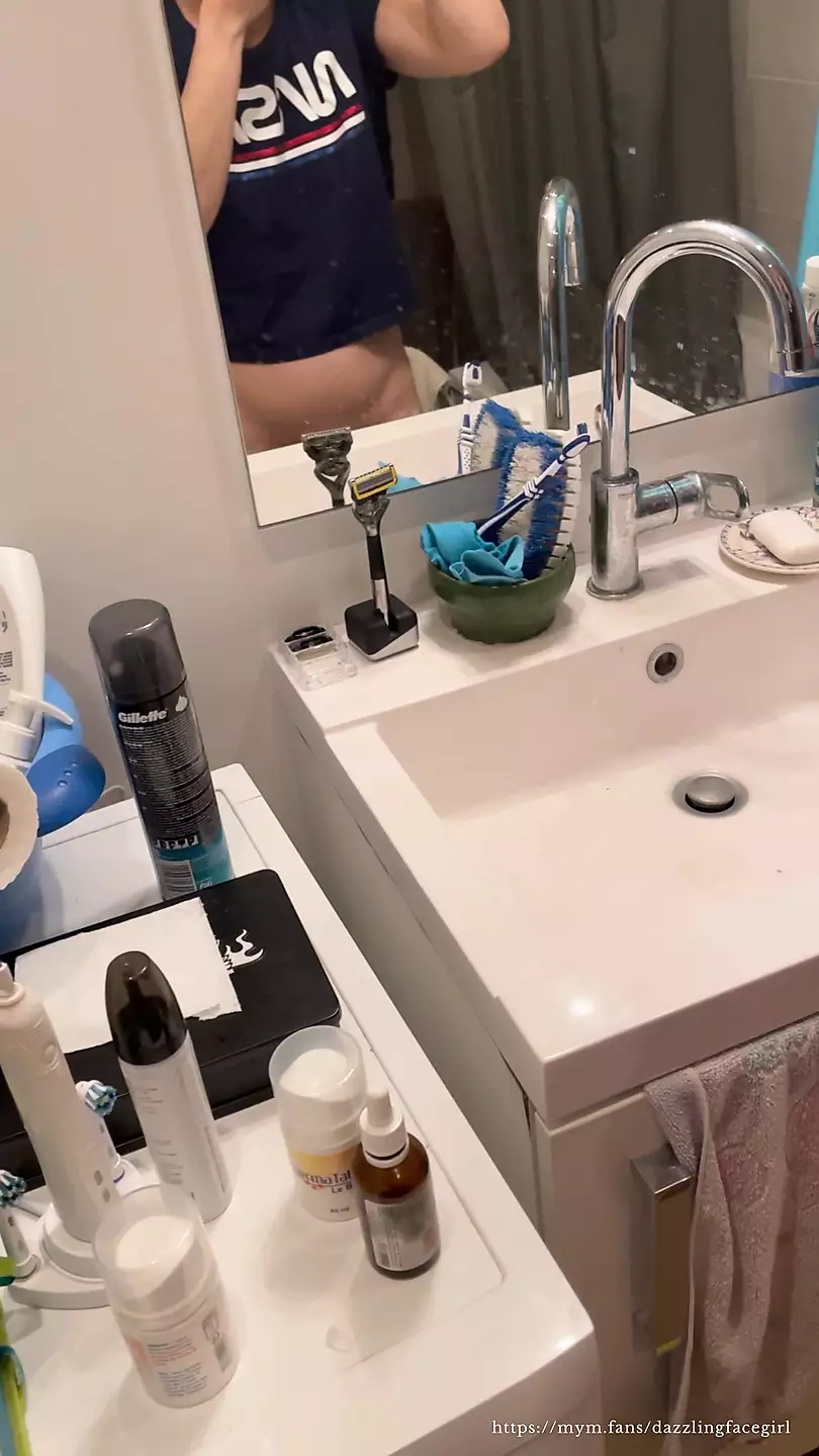 I have to suck his dick and get fucked before getting ready, Dazzlingfacegirl